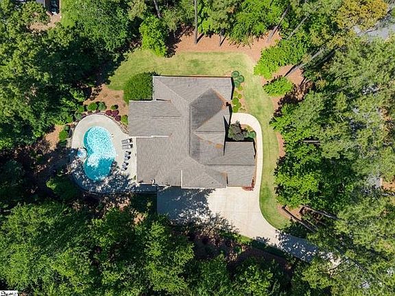 2nd image of 127 Turnberry Dr