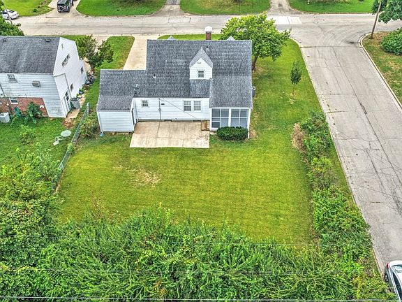 5th image of 2374 W Forest Ave