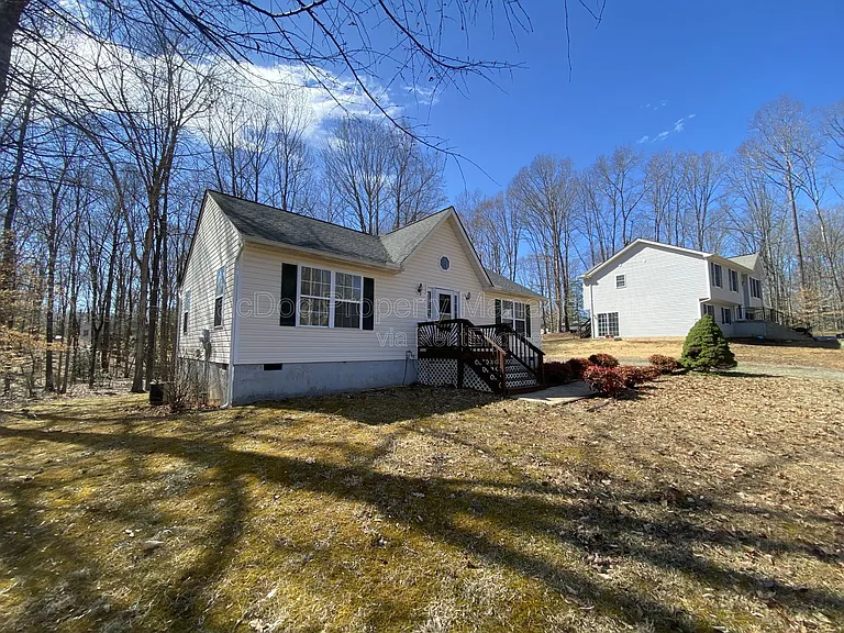 211 Cedar Ridge Dr — Photo 3