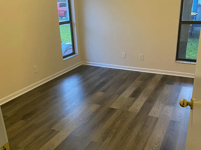 5006 Knightsbridge Cir N — Photo 6