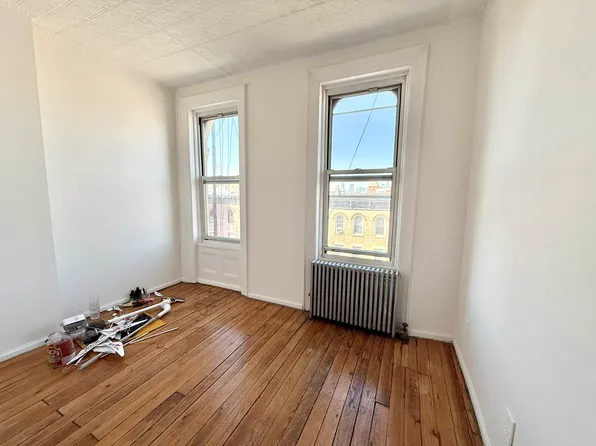 566 Morgan Avenue image 1 of 5