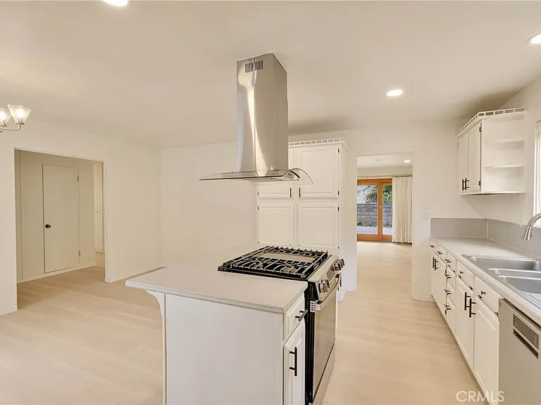 6551 Abbottswood Dr — Photo 16