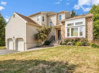 11 Pope Rd, Bridgewater, NJ 08807