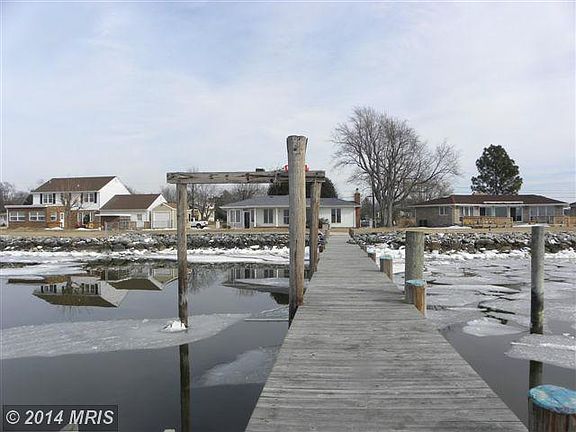 2nd image of 720 Bay Dr