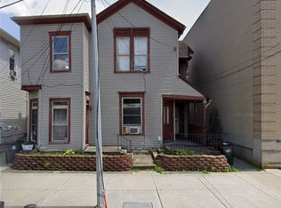 19 S Cherry St, Troy, OH 45373