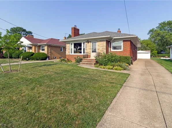 2847 Dale Ave, Rocky River, OH 44116