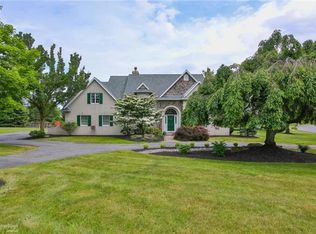 1026 Primrose Ln, Coopersburg, PA 18036