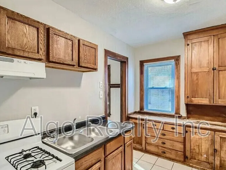 3548 Portland Ave #4 — Photo 2