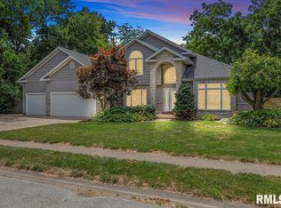 35 Woodland Trl, Rochester, IL 62563