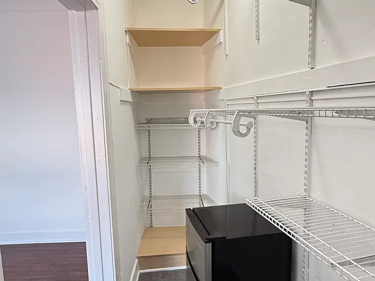 10257 Santa Monica Blvd #13 — Photo 15