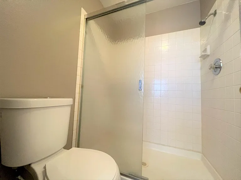 1929 Blue Ribbon Dr — Photo 14