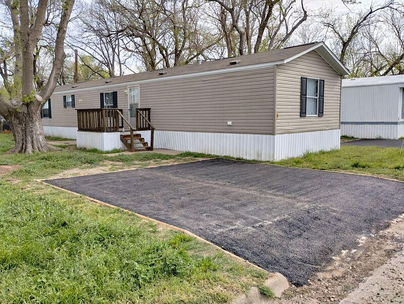1st image of 209 S Avenue B Trailer 5