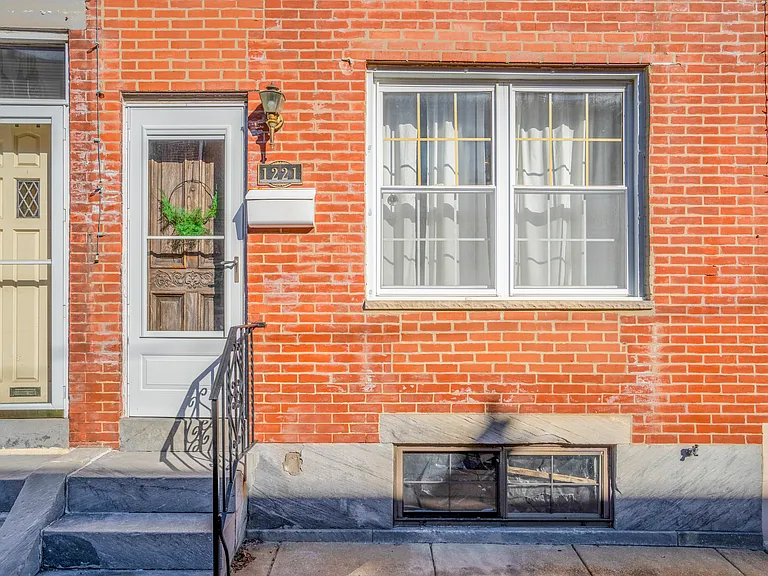 1221 Tree St — Photo 13