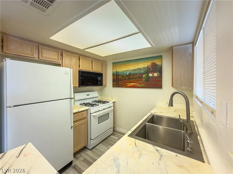 8070 W Russell Rd #2063 — Photo 4