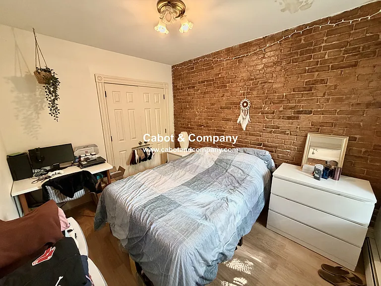 16 Mead St #1 — Photo 9