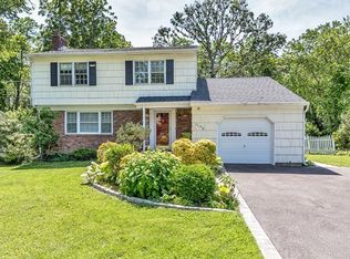 1140 Stony Brook Rd, Lake Grove, NY 11755