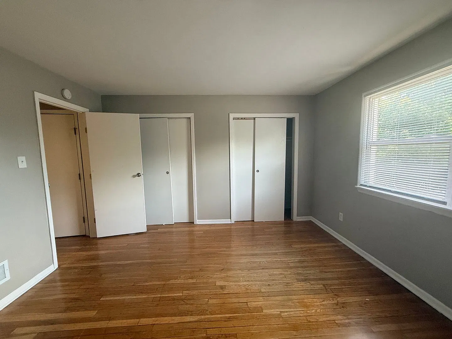 Spacious 2BR/1.5BA Townhome in Lawrence Township. Beautiful Park like setting!! — Photo 3