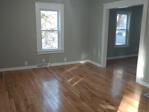 3rd image of 227 Fletcher Ave