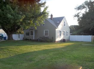 56787 Mayflower Rd, South Bend, IN 46619