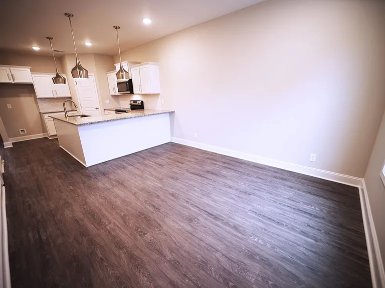 220 Drayton Dr — Photo 18