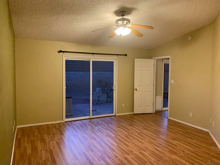 2220 Iris Dr — Photo 12