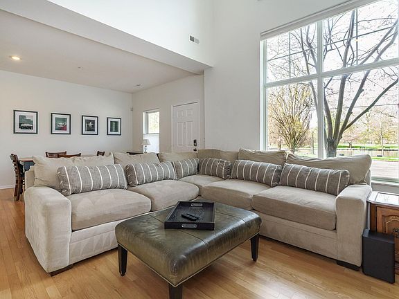 4th image of 704 Park St