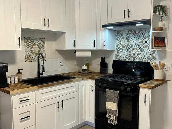 20 S Salinas St #1, Santa Barbara, CA 93103