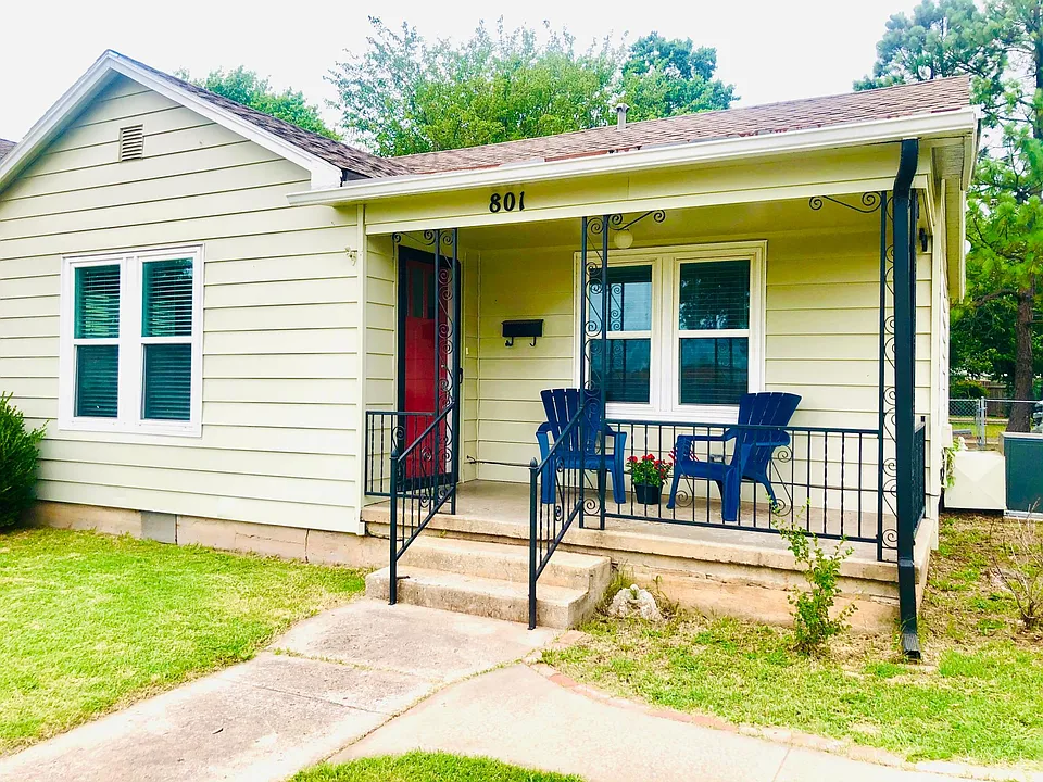 801 Kansas St