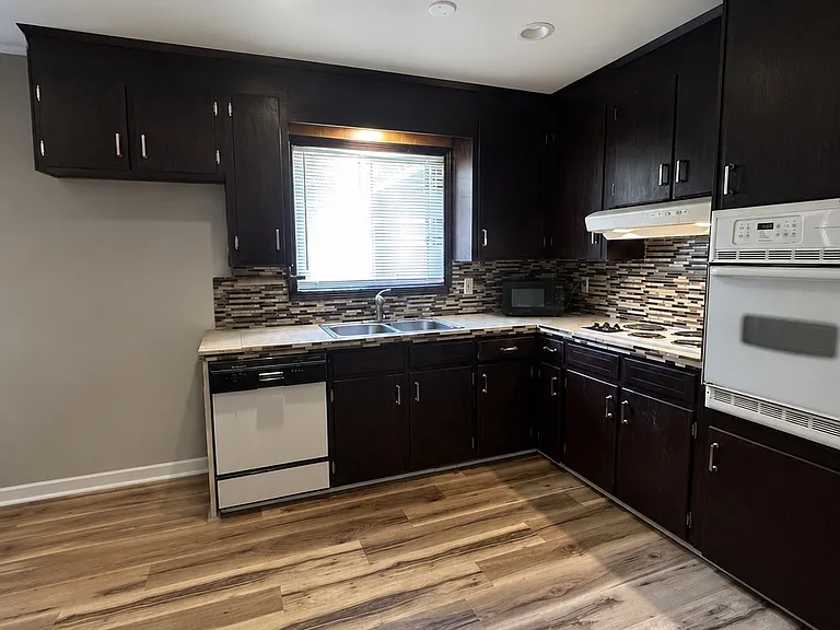 310 Bounds St — Photo 5