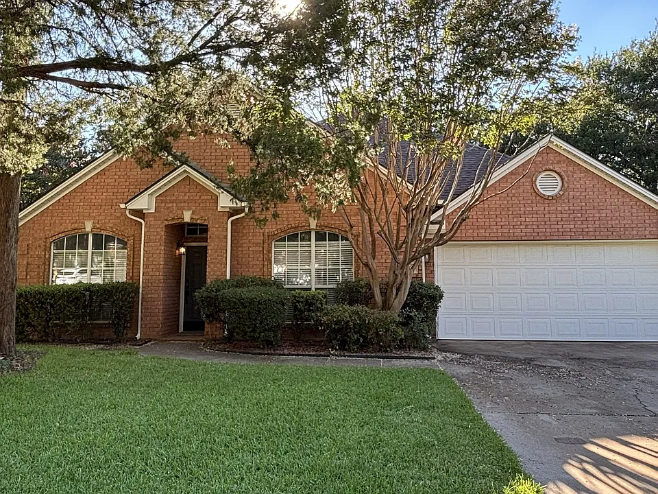 6306 Bittersweet Dr
