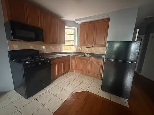 554 Avenue C Photo 1