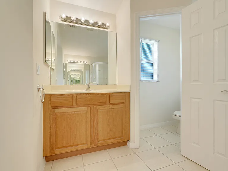 Private toilet