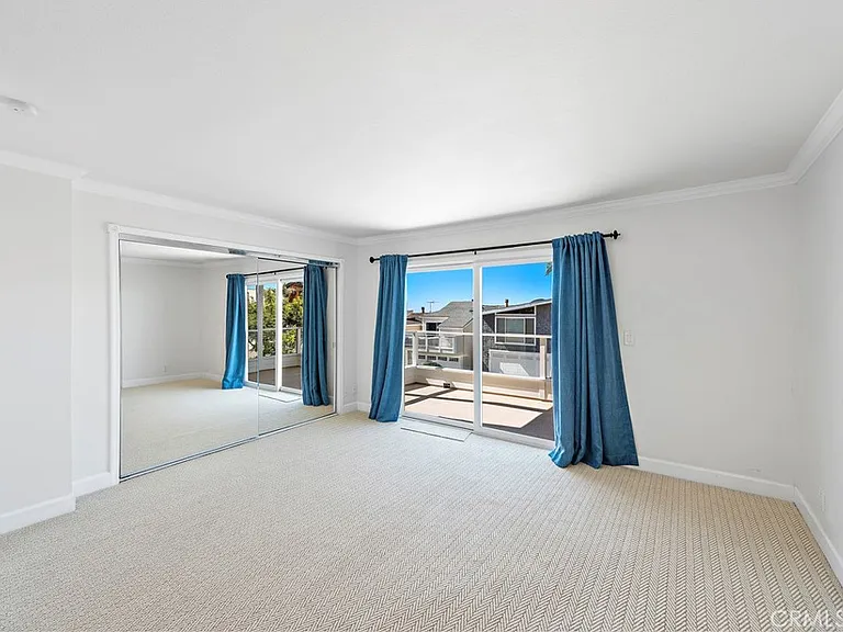 882 Acapulco St — Photo 22