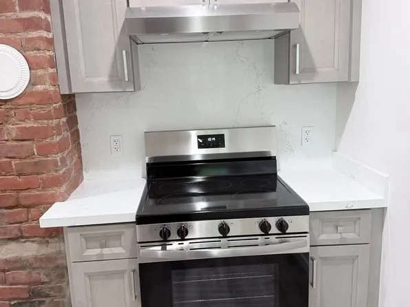 M112, 910 York St Unit A, San Francisco, CA 94110