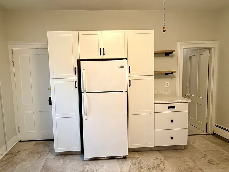140 Lawrence St #1 — Photo 4