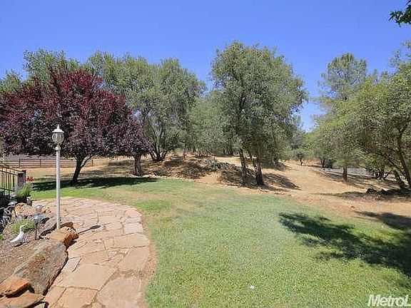 2nd image of 4700 Holiday Lake Dr