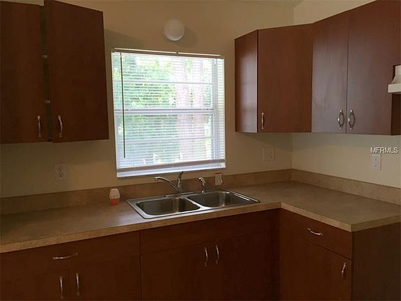 5th image of 874 30th Ave S
