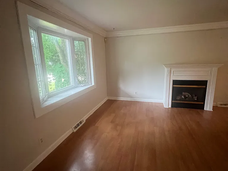 3634 Runnymede Blvd — Photo 6
