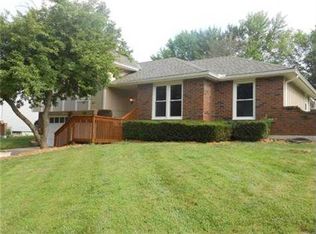 7601 E 132nd Ter, Grandview, MO 64030