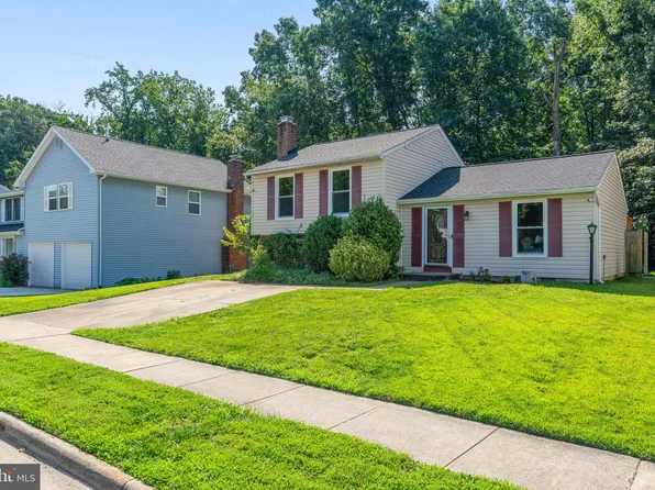 7627 Fallswood Way, Lorton, VA 22079