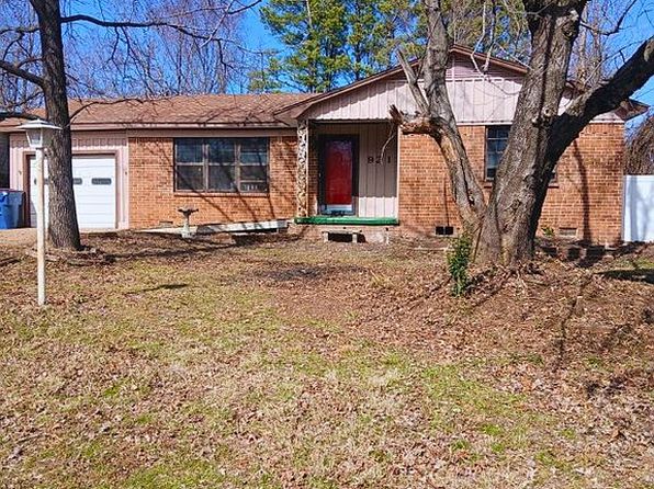 921 Cedar Ln