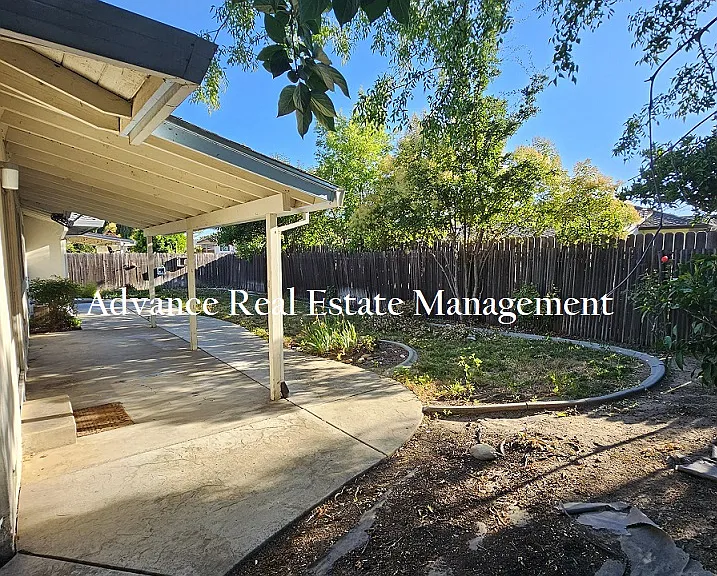 7320 S Land Park Dr — Photo 17