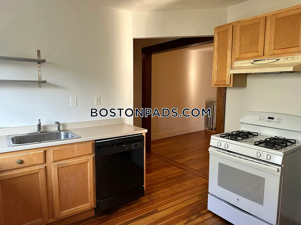 23 Renfrew St #1