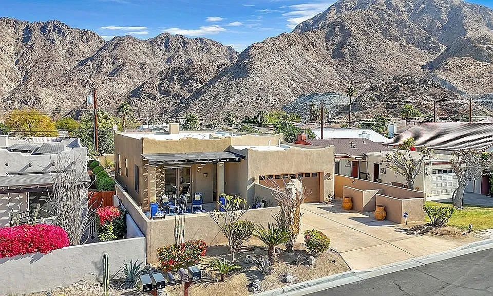54052 Avenida Martinez