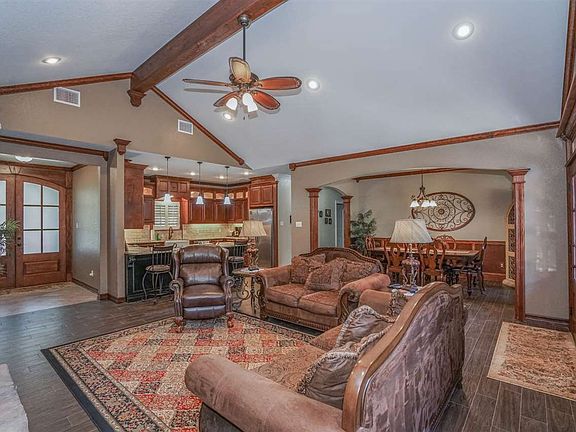 5th image of 1515 E Lake Dr