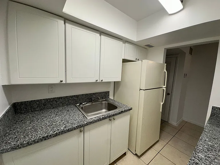515 S Sequoia Dr — Photo 41
