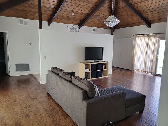 5th image of 11533 Poplar St