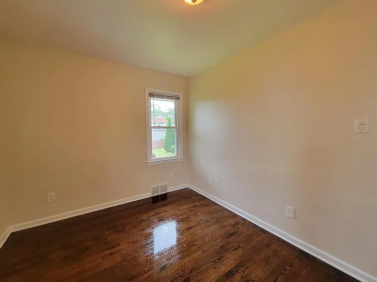 26265 W Six Mile Rd — Photo 15