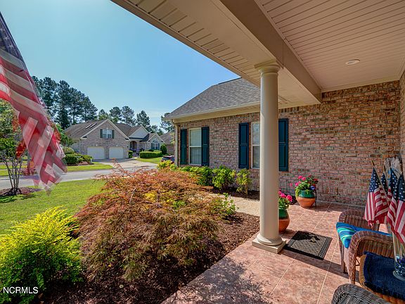 4th image of 918 Spicebush Drive