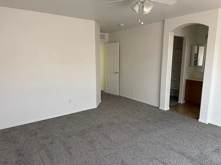 8144 W Watkins St — Photo 13